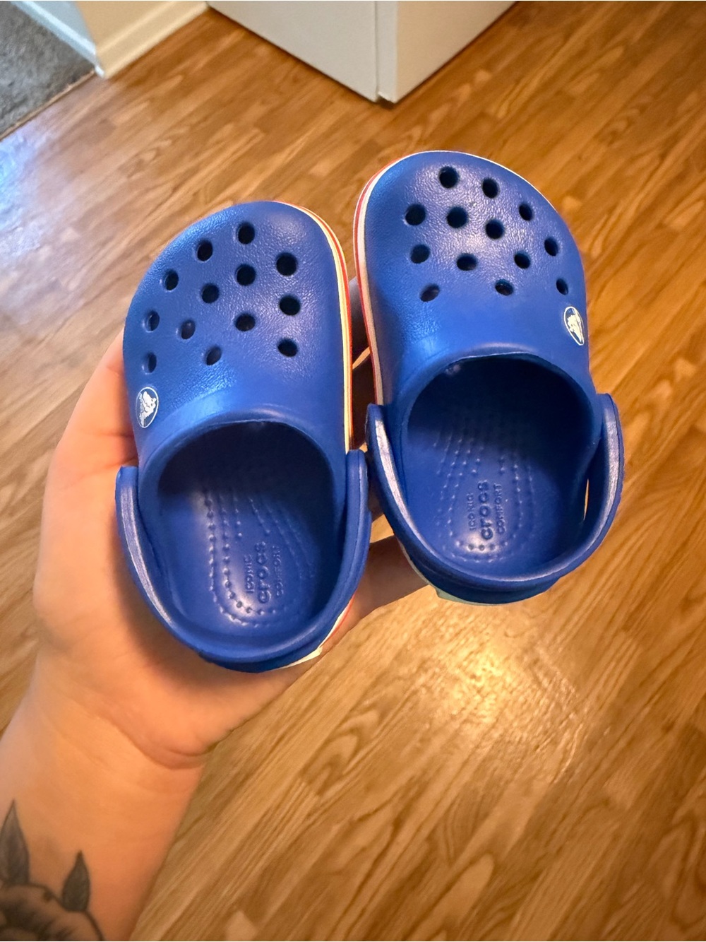 CROCS Kids Clog in Bright Blue with Pink Trim